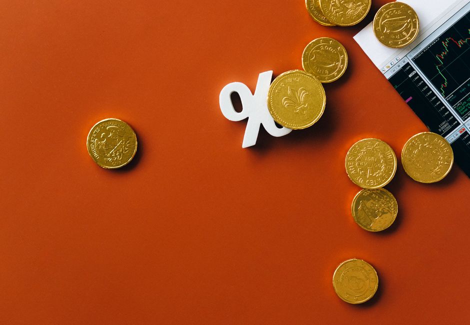 FIIs em Destaque: Fundos Imobiliários que Brilharam no Último Trimestre FIIs em Destaque: Fundos Imobiliários que Brilharam no Último Trimestre | Estrato