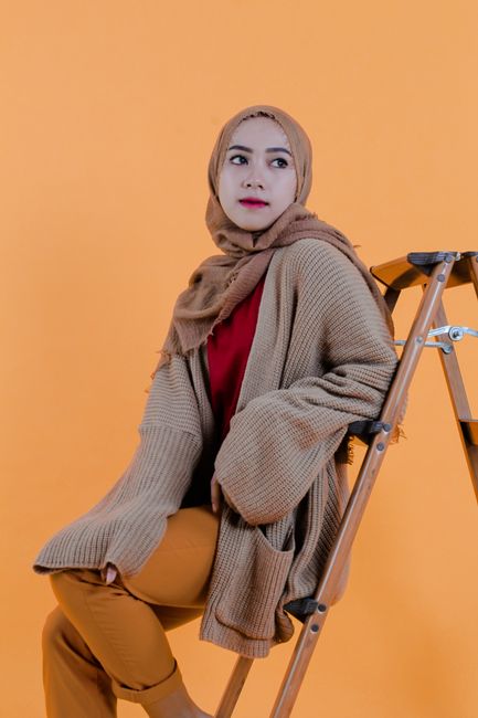 4. Inspirasi Outfit: Kombinasi Modest dan Trendy untuk Berbagai Acara 4. Inspirasi Outfit: Kombinasi Modest dan Trendy untuk Berbagai Acara