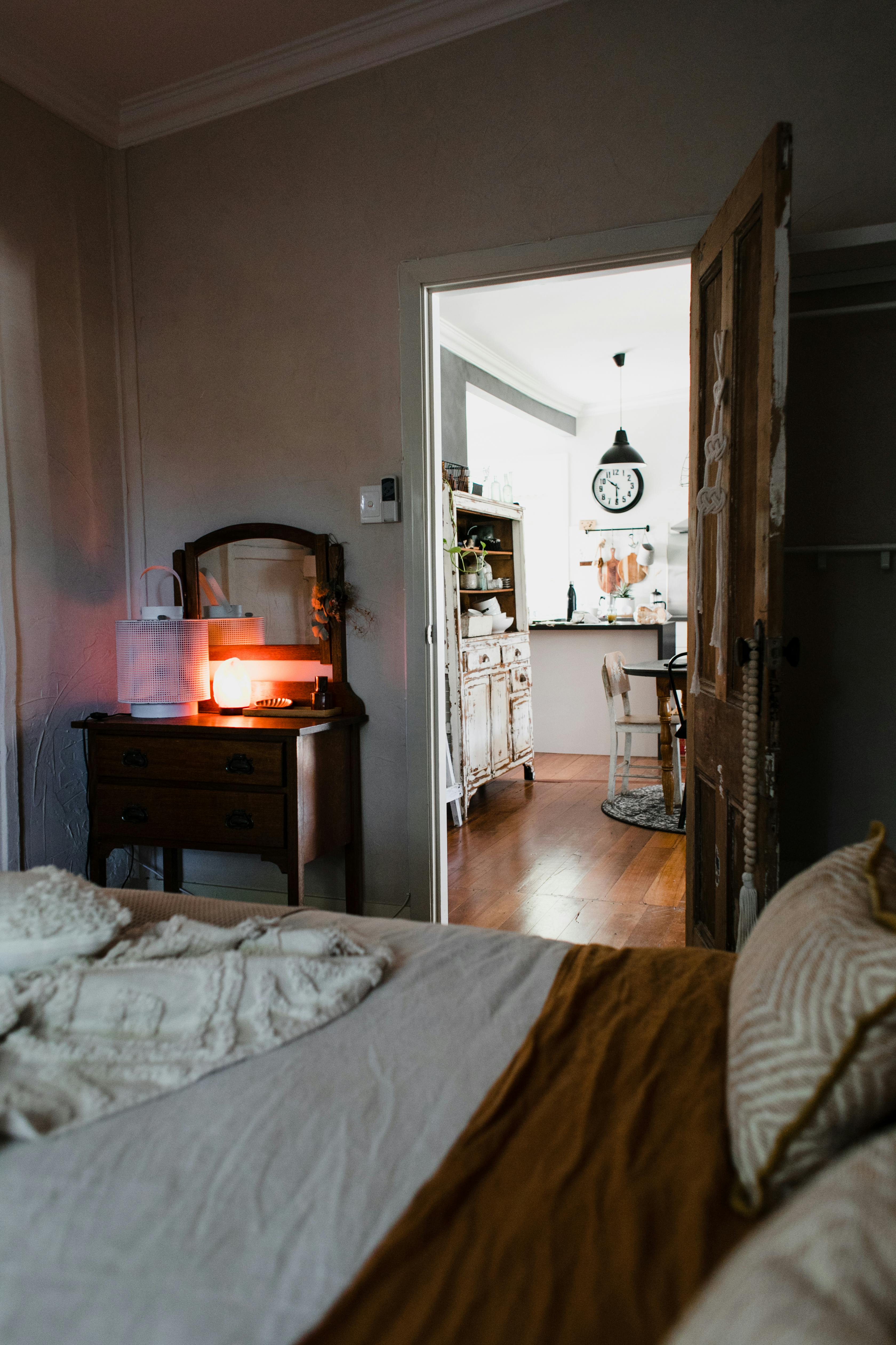 bedroom design with classic wooden dresser