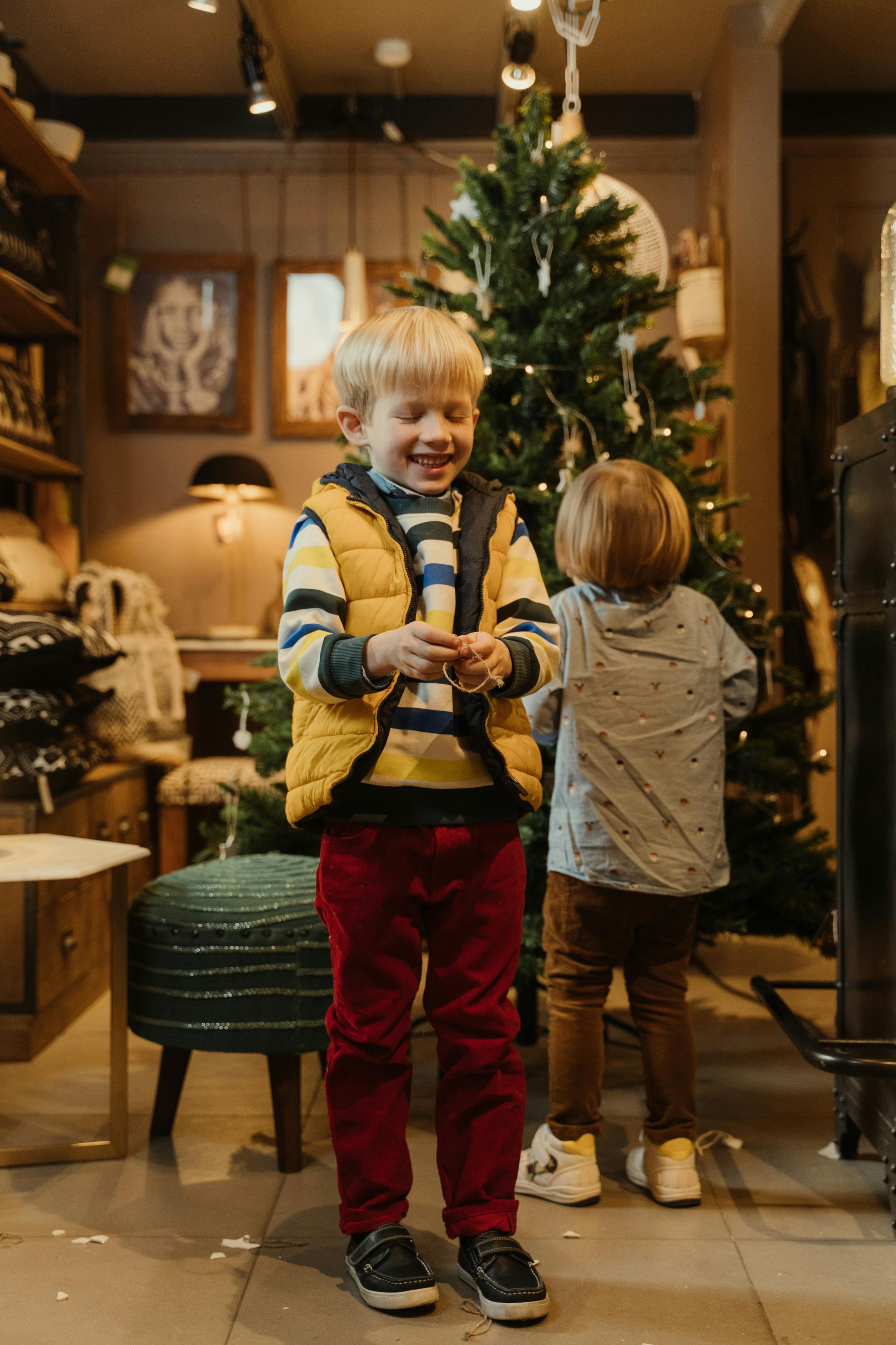 Yellow Vest Photos, Download The BEST Free Yellow Vest Stock Photos