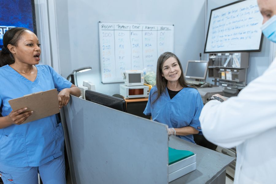 Doctor and nurses collaborating in a healthcare facility