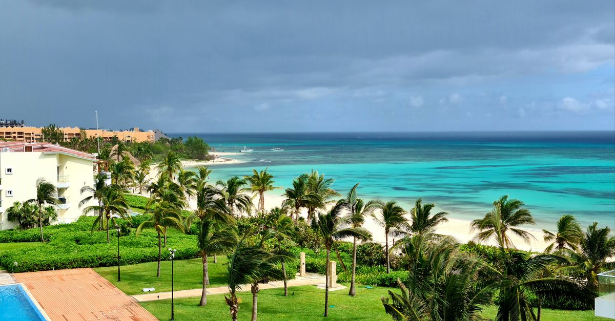 Cayman Brac Hotels & Resorts — Caribbean travel guide