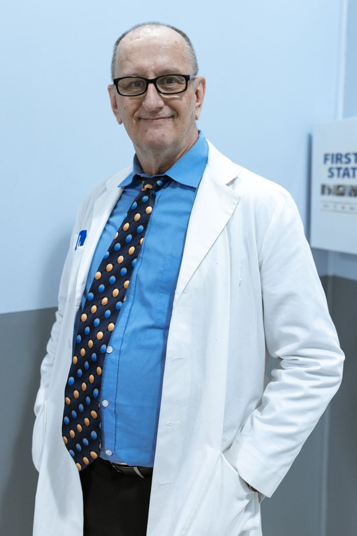 Dr. Daniel Cho