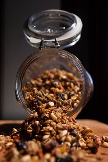 Customer photo 1 of the granola clusters, by Regina Ferraz on Pexels