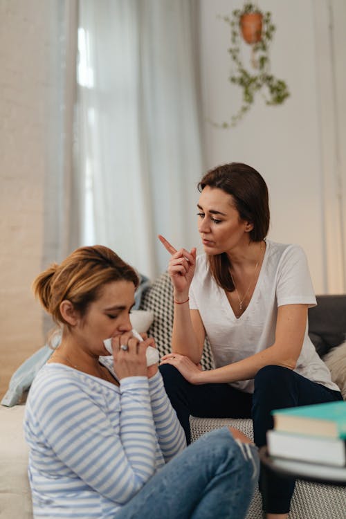 Gratis stockfoto met argument, blanke vrouwen, gespannen