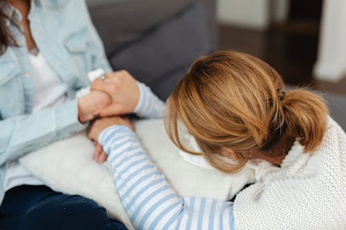 Gratis lagerfoto af ængstelig, bekymret, emotionel