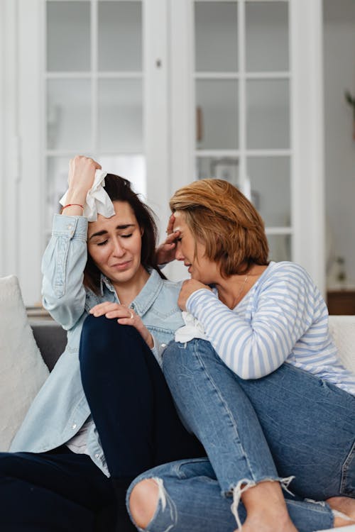 Immagine gratuita di ansioso, donne, donne caucasiche