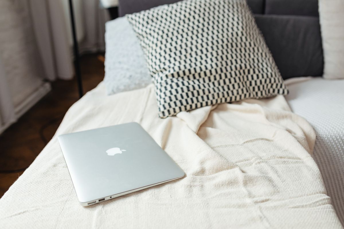 student moves in Sunbury-on-Thames — Student Moves in Sunbury-on-Thames — the working end of the job