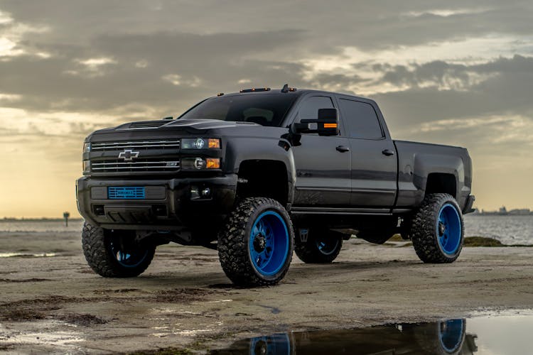 Photograph Of A Black Pickup Car