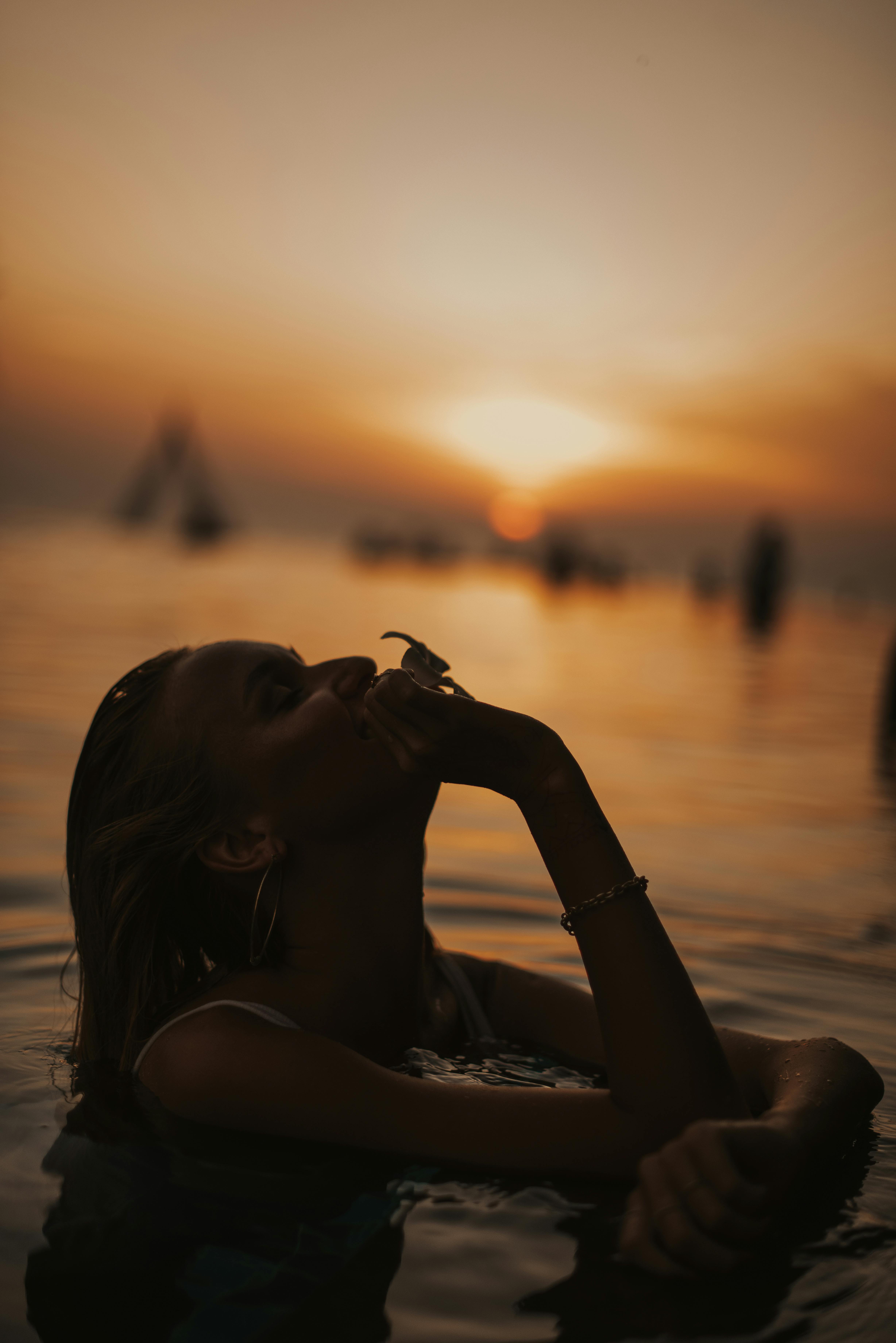 30,000+ Sunset Pose Pictures | Download Free Images on Unsplash