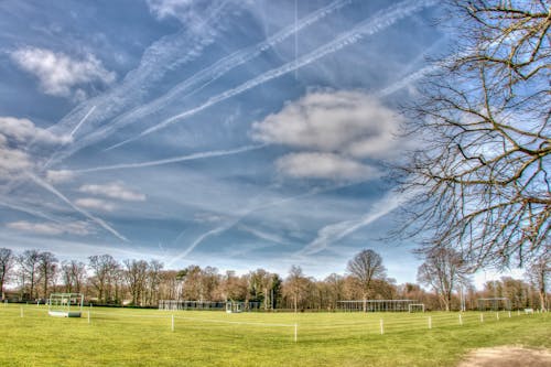 Foto profissional grátis de campo de jogo, céu, hdr