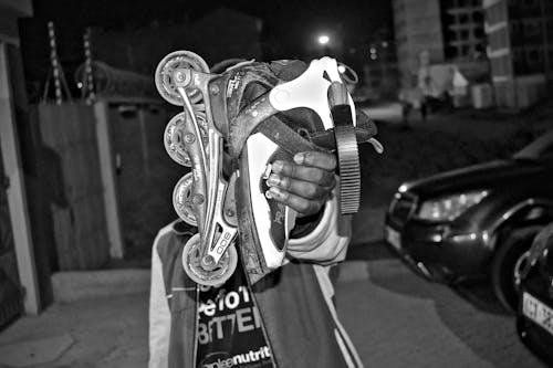 Photos gratuites de faire du patin à roulettes, nuit, nuit noire