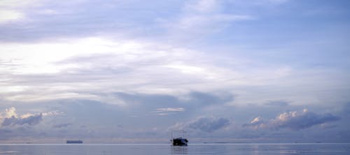 Gratis lagerfoto af båd, hav, himmel Lagerfoto