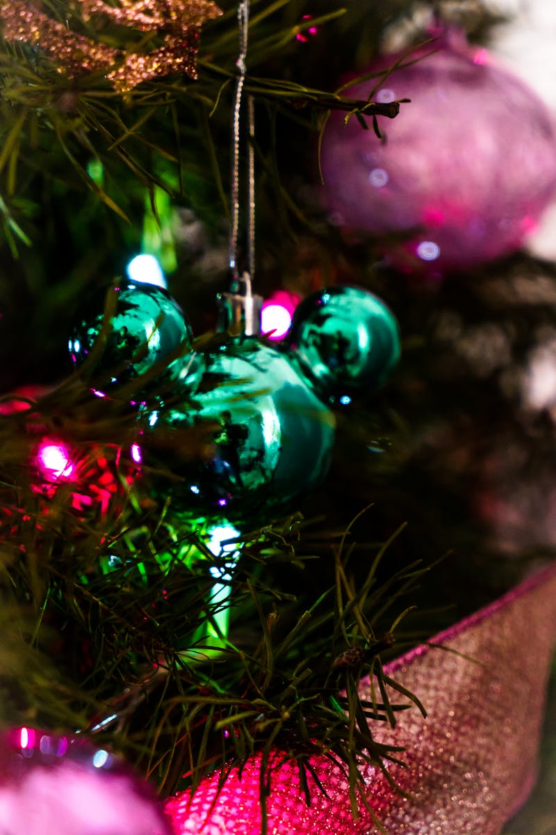 イラスト制作のワークショップでスケッチしている参加者の写真