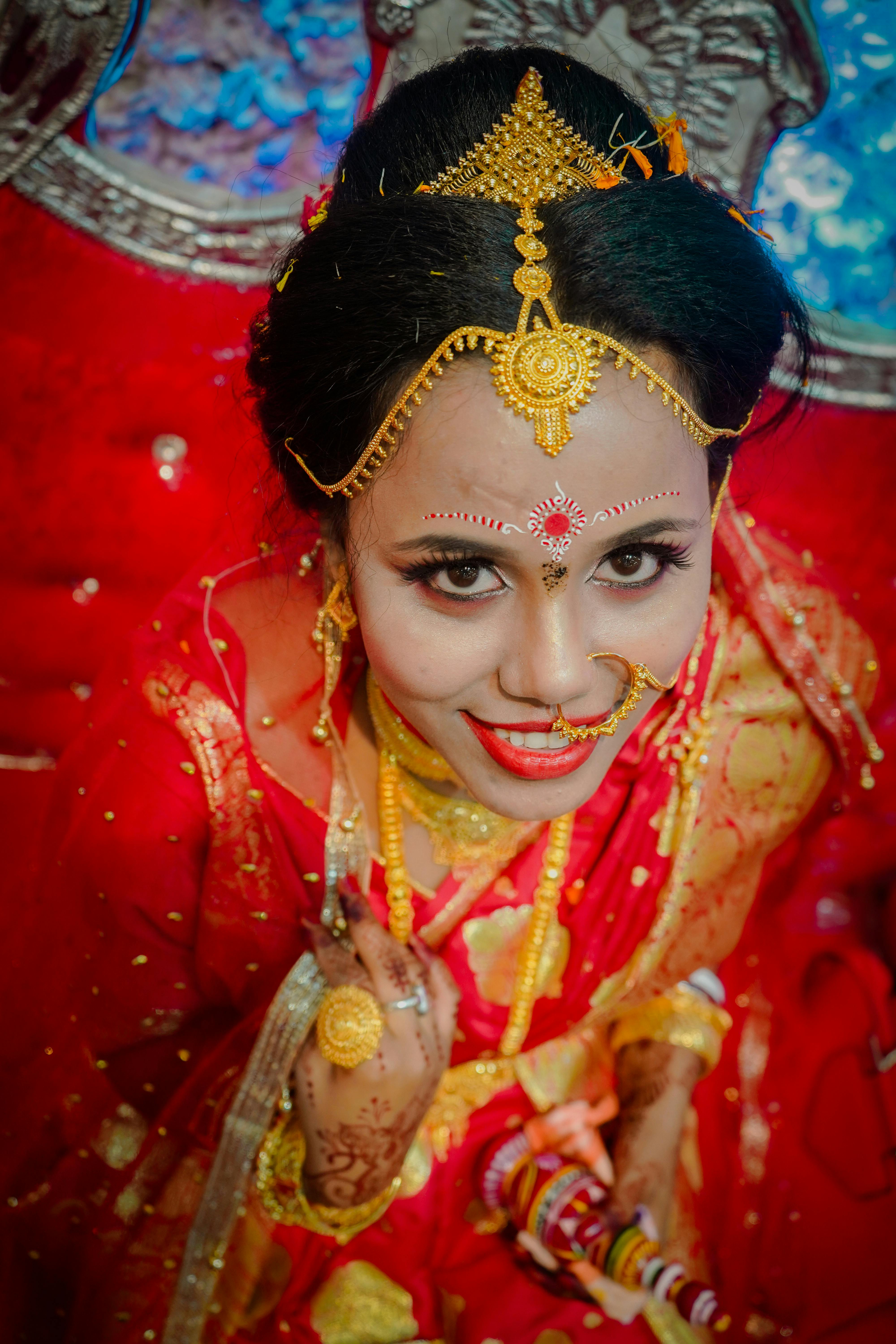 Makeover for the Beautiful Bride Nimisha ❤✨@henna.girl.riya . P. C  @vidhukannans_photography ••••••••••••••••• Book your date in advance.… |  Instagram