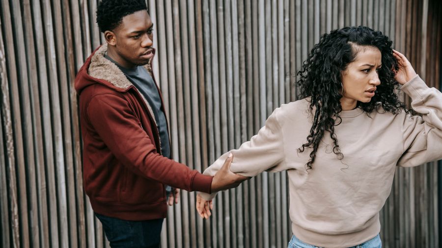 Women Online Dating: Handling the Volume and Staying Grounded
