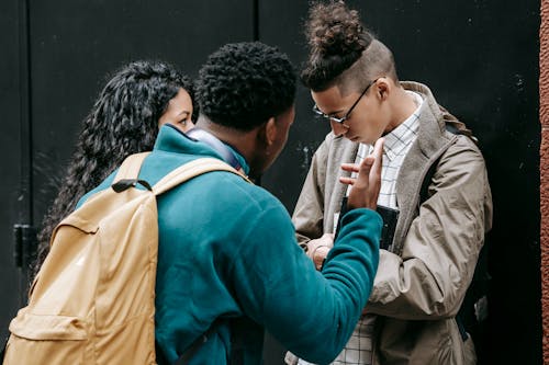 Ingyenes stockfotó afro-amerikai férfi, állítás, baj témában