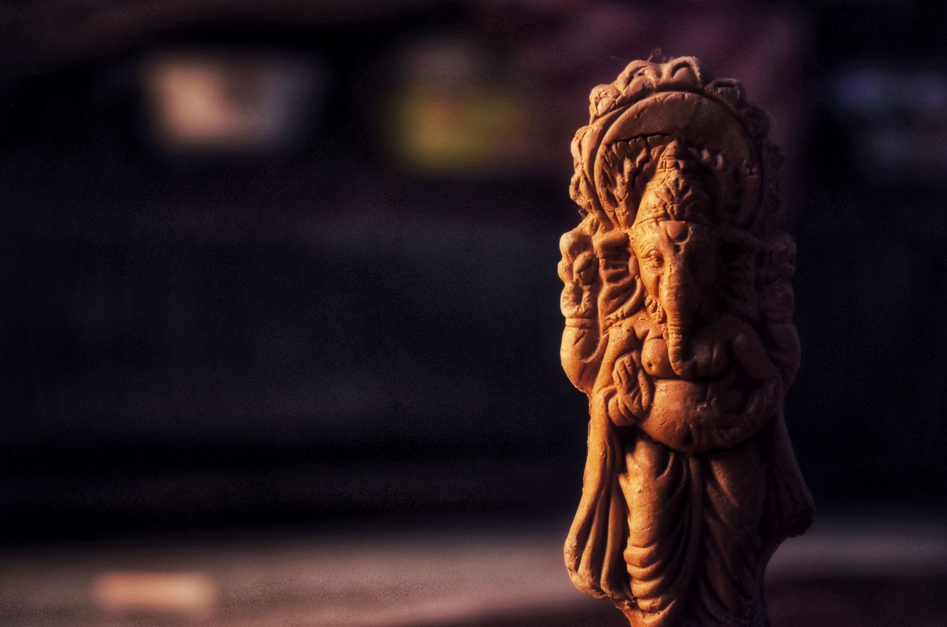Mumbai chocolatier makes 75kg chocolate Ganesha idol for Pune