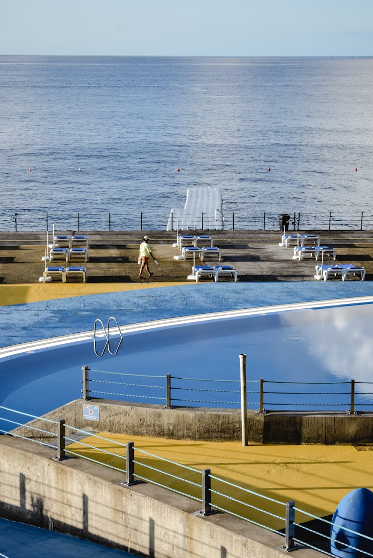 Tourist Resort With Swimming Pool By The Seaside 