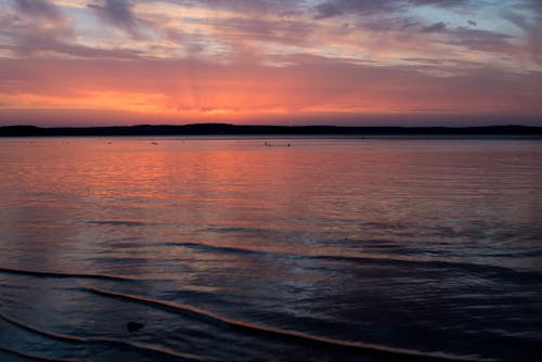 Ilmainen kuvapankkikuva tunnisteilla auringonlasku, dramaattinen taivas, horisontti