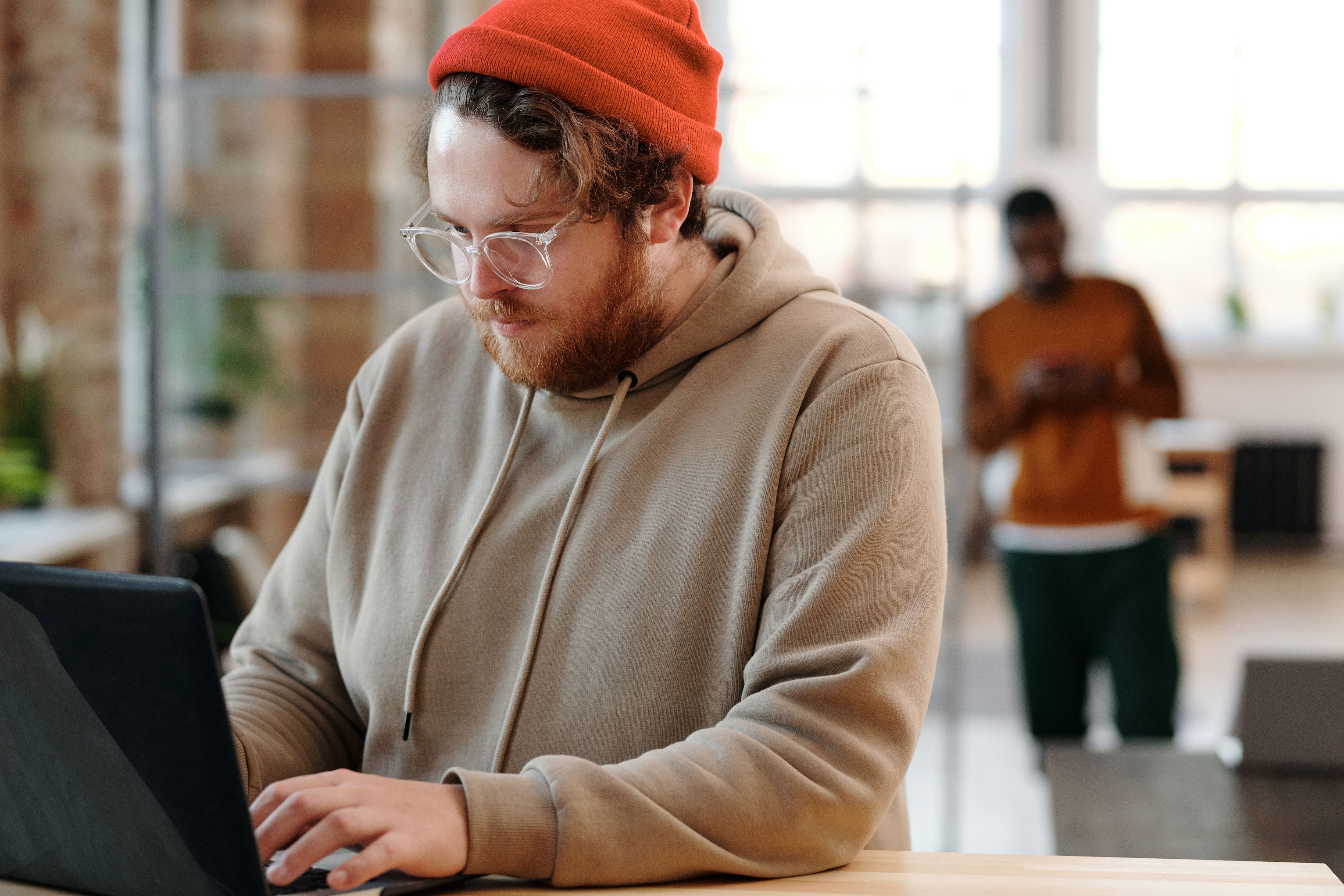 Top 7 AI productivity mobile apps for students in 2026 — Photo by Diva Plavalaguna on Pexels