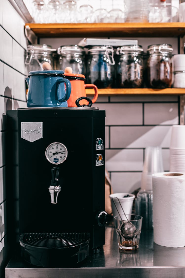 Black Tea Maker In Kitchen