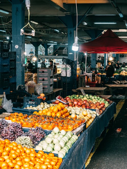 Pazardaki Meyve Tezgahı