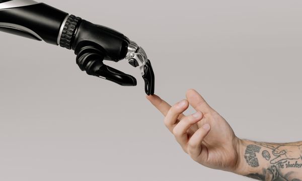 ChatGPT vs Gemini : Comparaison complète 2025