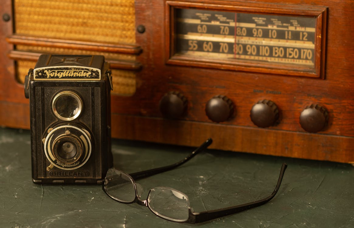 analog kamera, Antik, bağbozumu içeren Ücretsiz stok fotoğraf