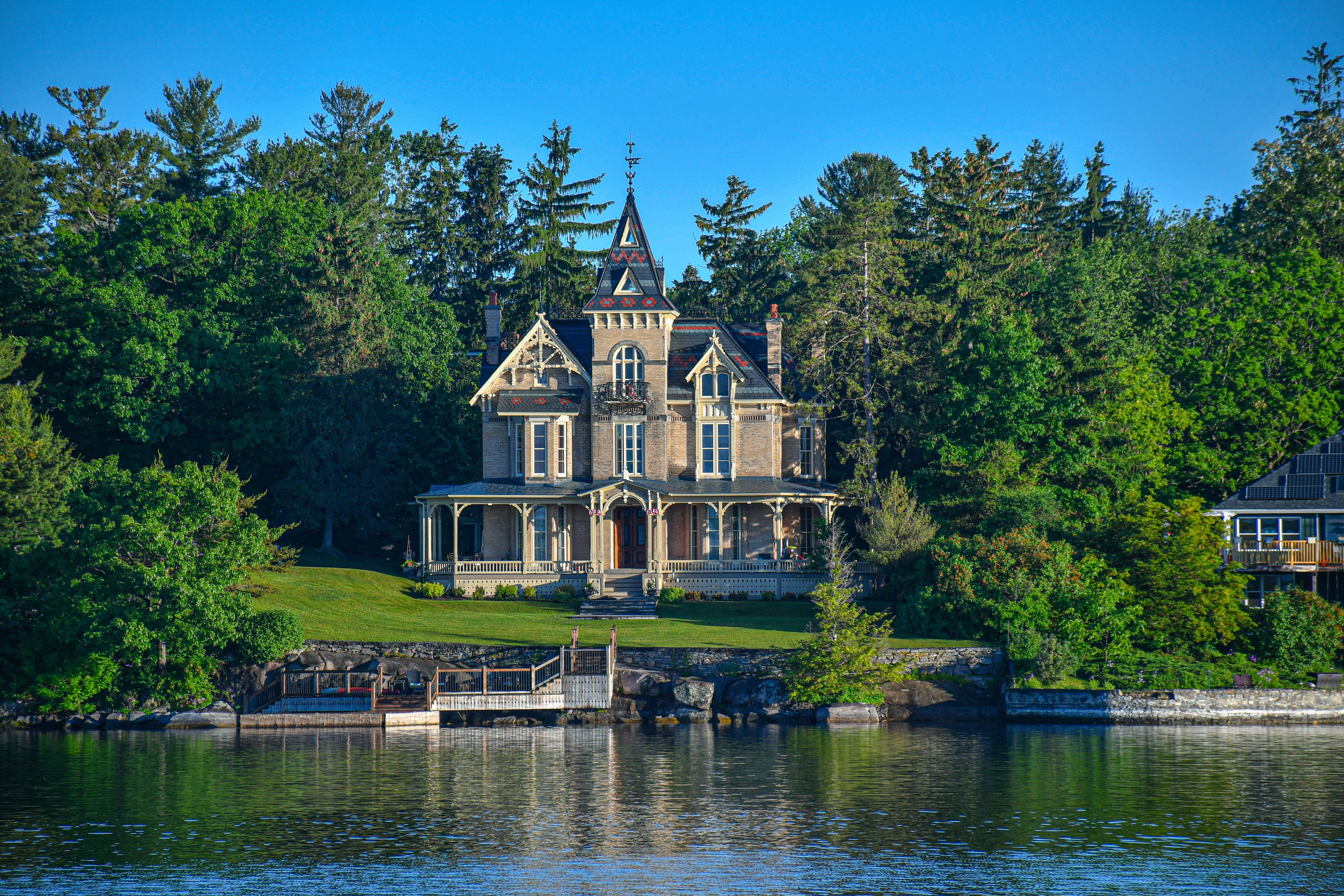The $26 Train from Ottawa That Takes You to a European-Looking Waterside Town