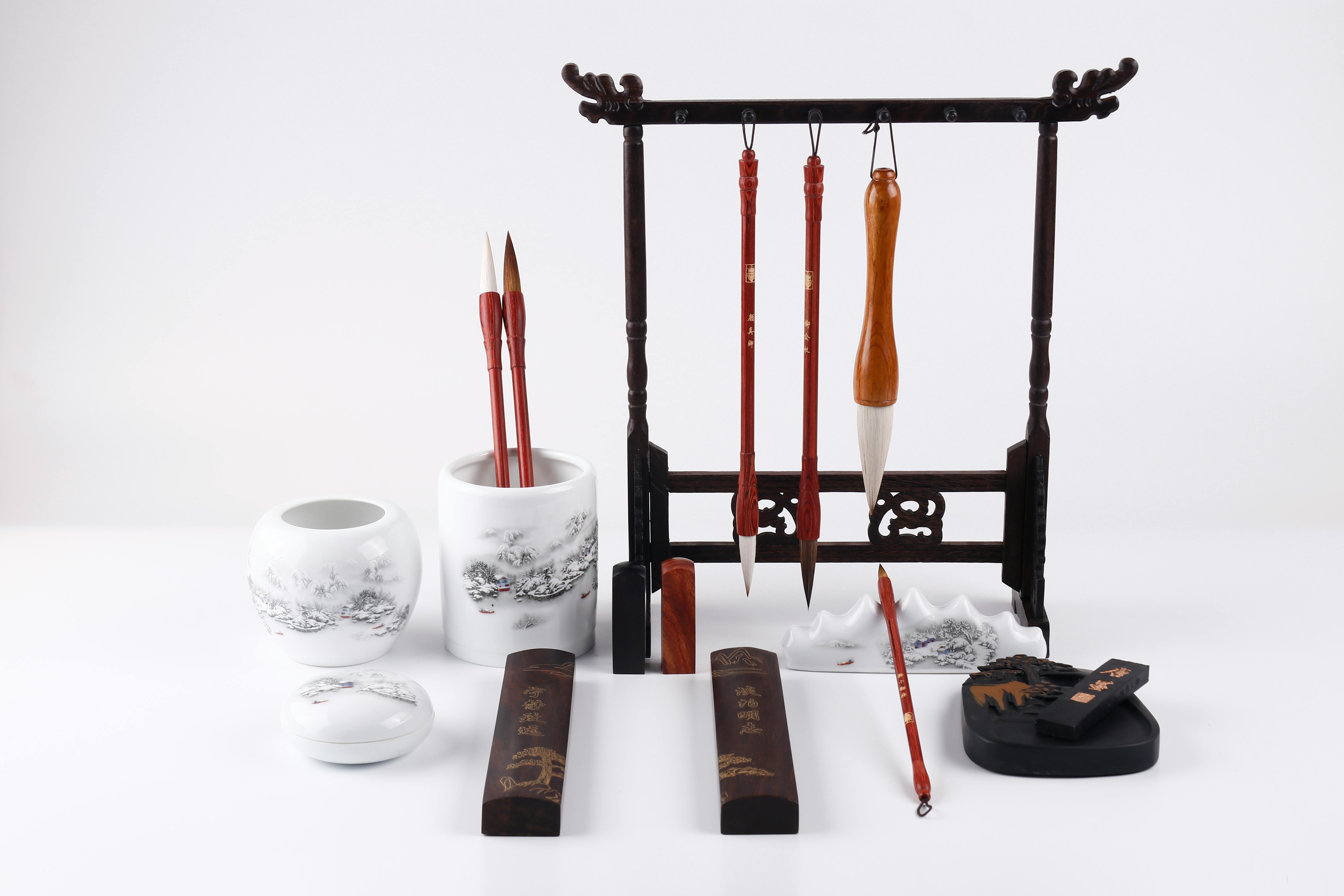 A Wooden Rack Calligraphy Writing Brush Pen Display Stand