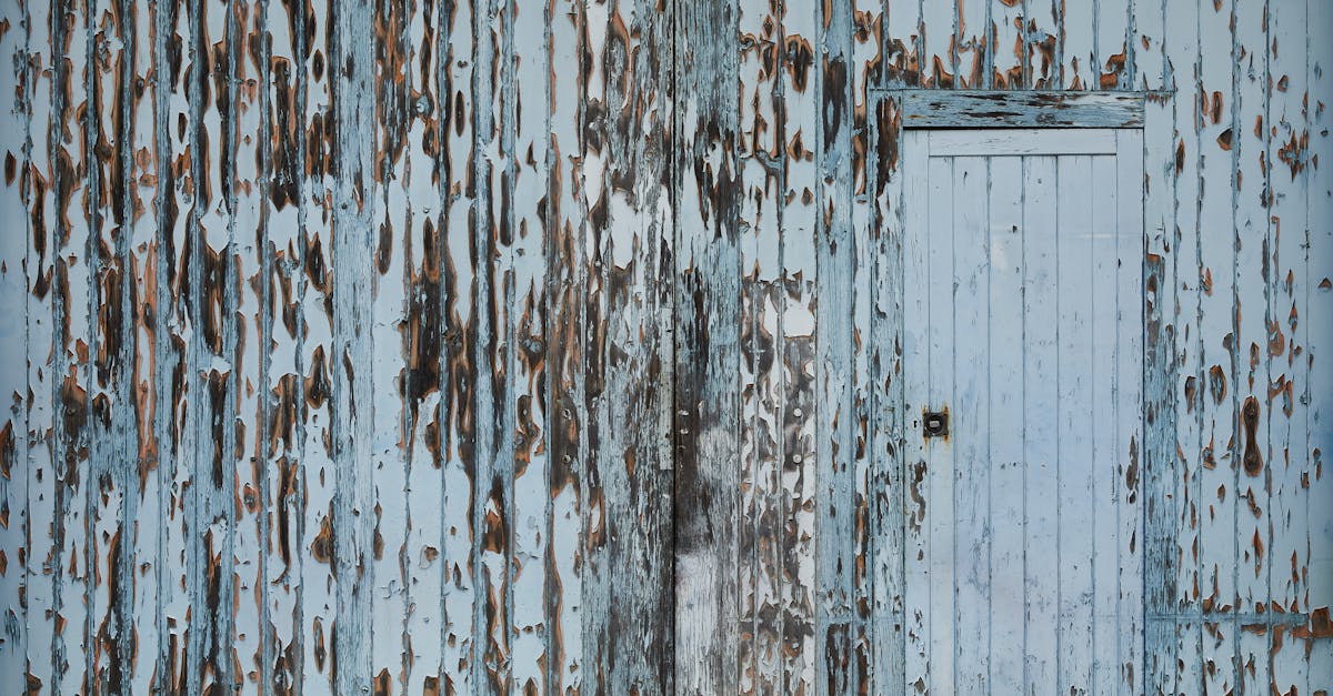 How to make white paint look old