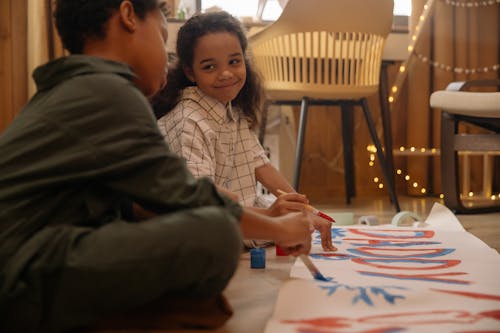 Children Making a Banner