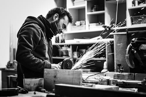 Immagine gratuita di bianco e nero, box auto, casa di lavoro