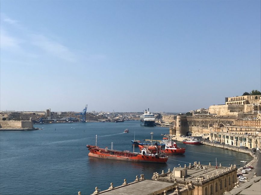 Valletta food and travel