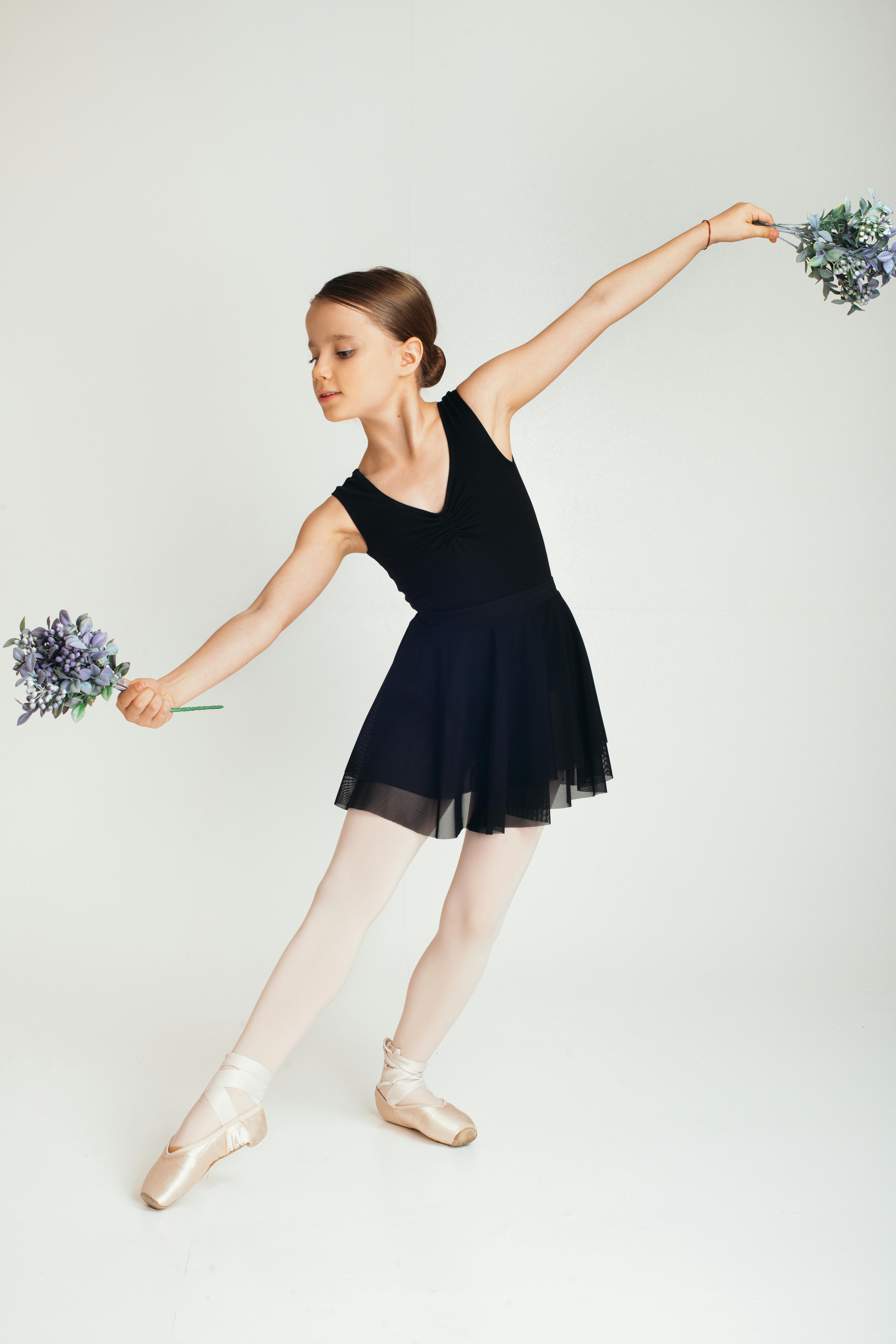Ballerina & Dance Pose Ideas For Pictures
