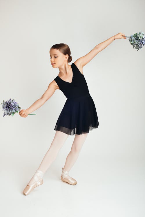 Kostnadsfri bild av balett, ballerina, blommor