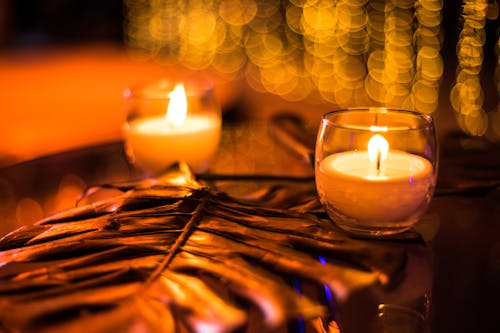 Free Close-Up Photo of Lighted Candles Stock Photo