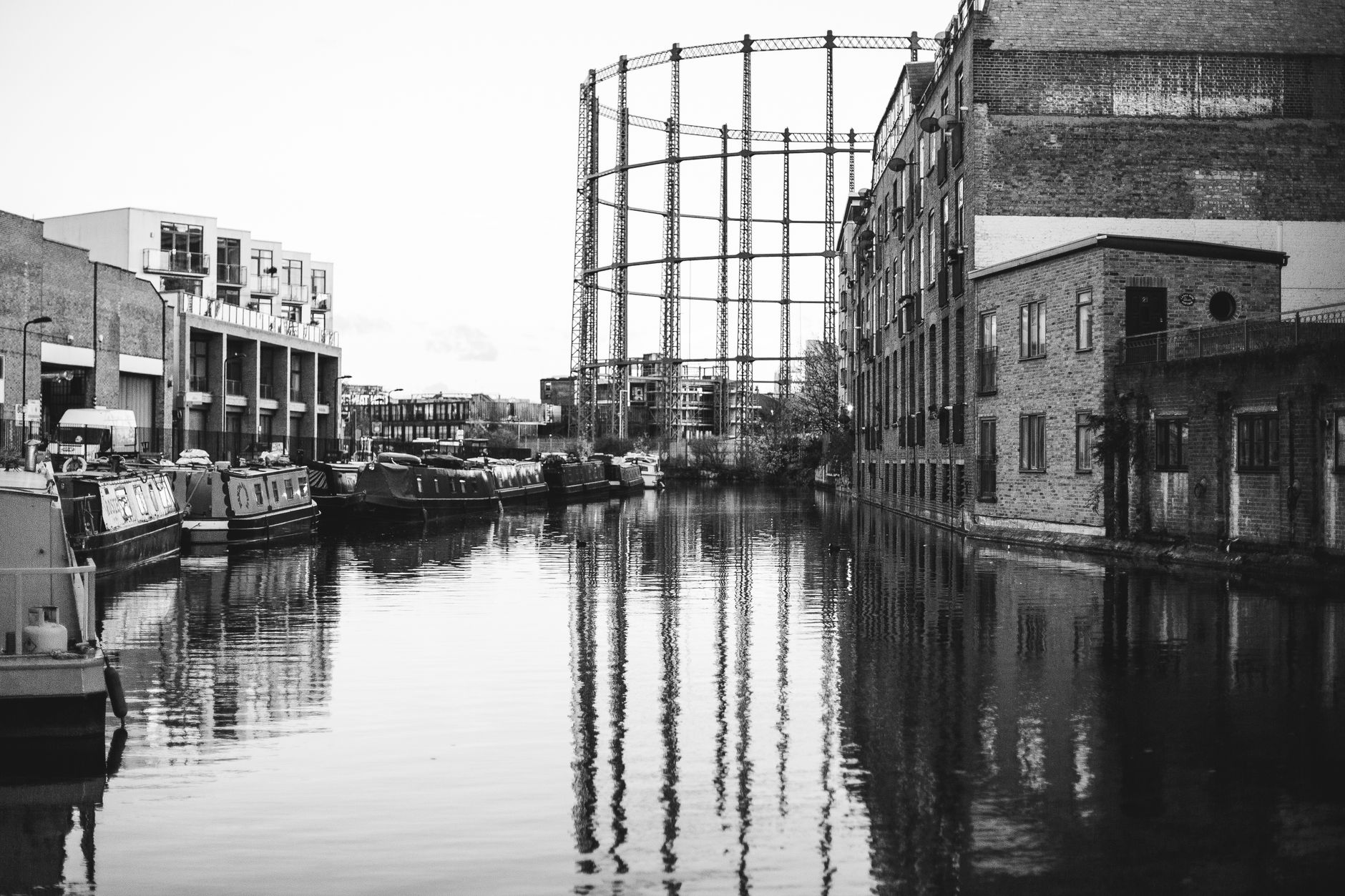 Londra'daki River Lea nehri