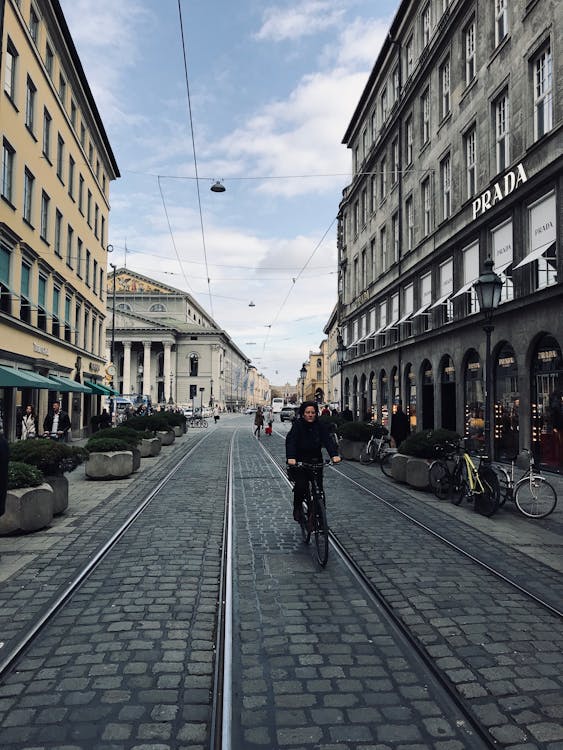 Free stock photo of bicycle, building, cobblestone