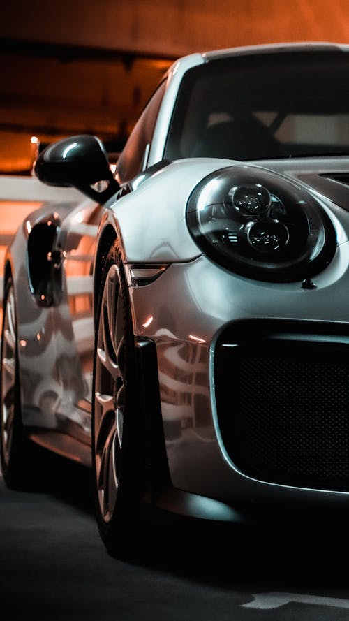 Black and Silver Porsche 911