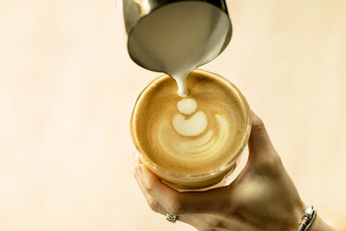 Foto d'estoc gratuïta de abocant, angle alt, art del cafè