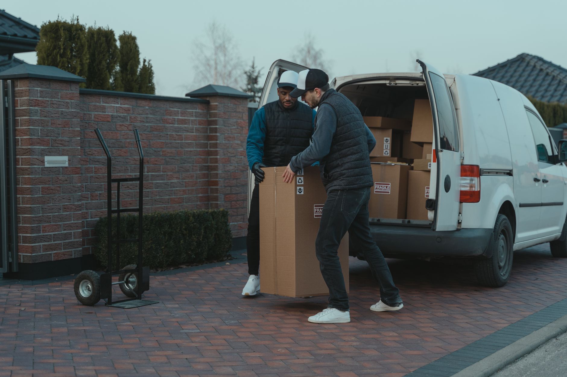 Downsizing Done Right: A Guide for Seniors and Their Families