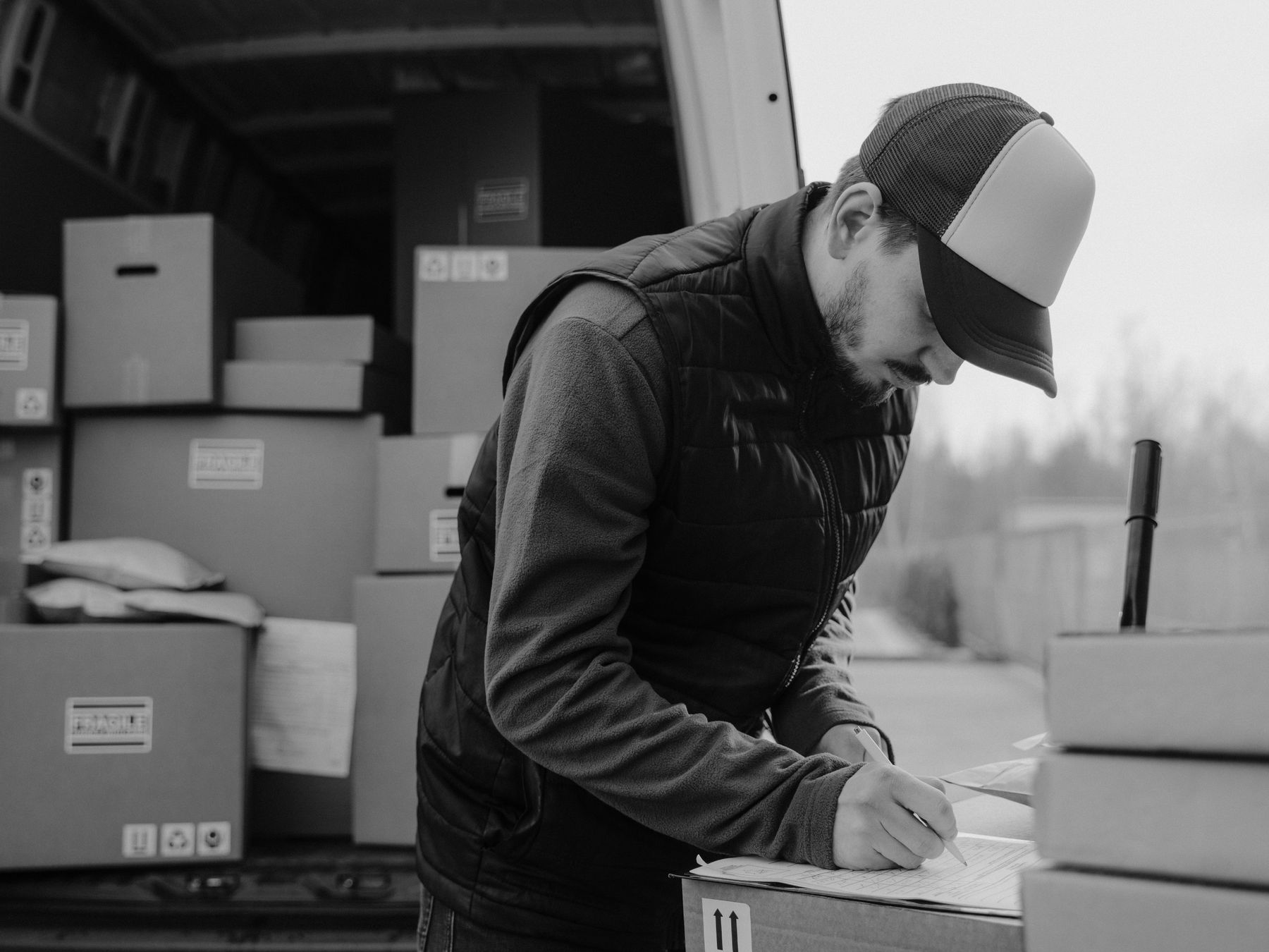 Vintry — professional packers wrapping and boxing belongings