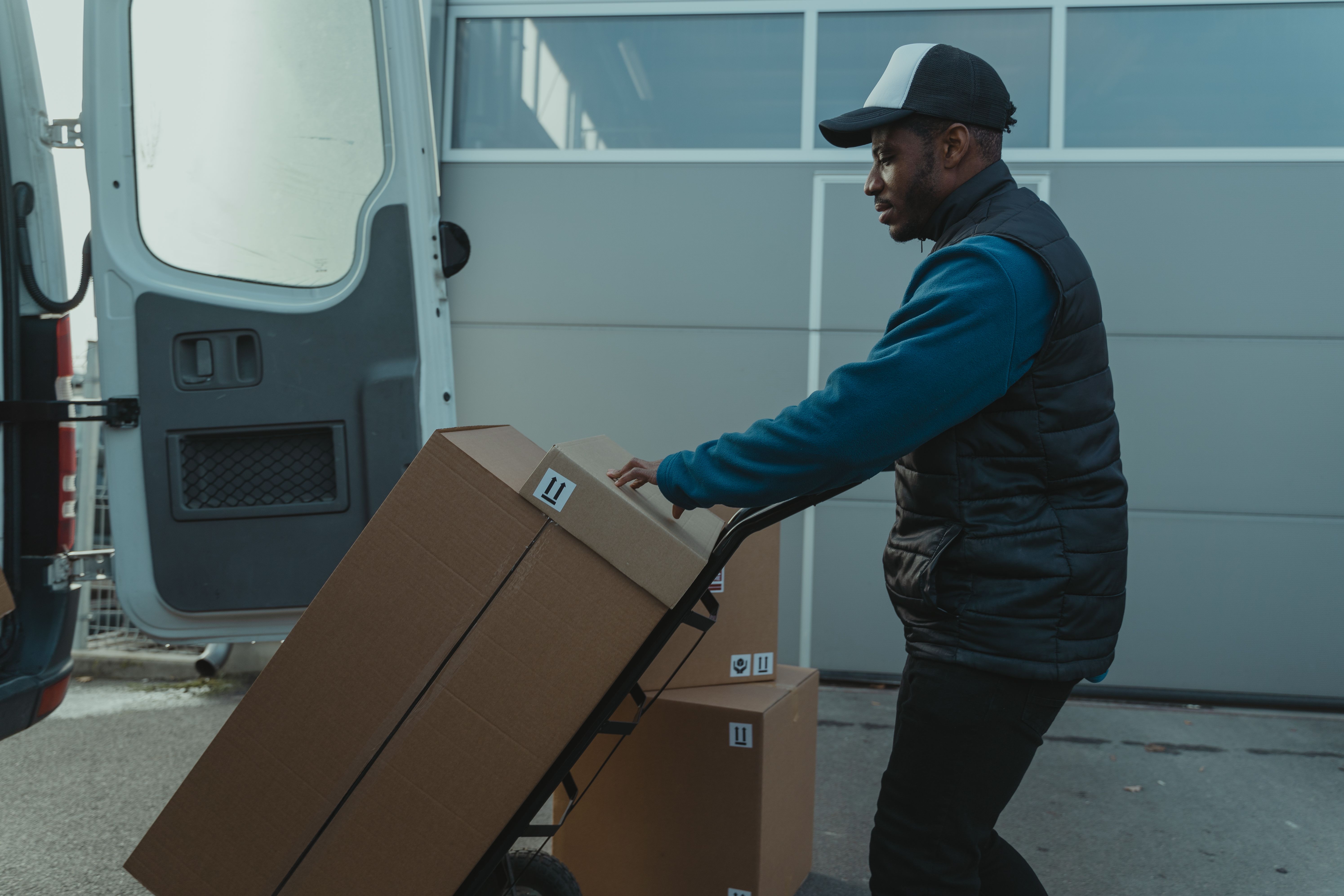 IMPACT Initiatives is Seeking a Logistics and Travel Intern – Humanitarian Operations and Global Support — Photo by Tima Miro
