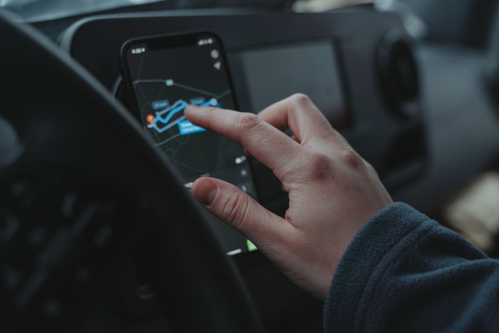 Driver using in-cab GPS navigation to optimize a freight route