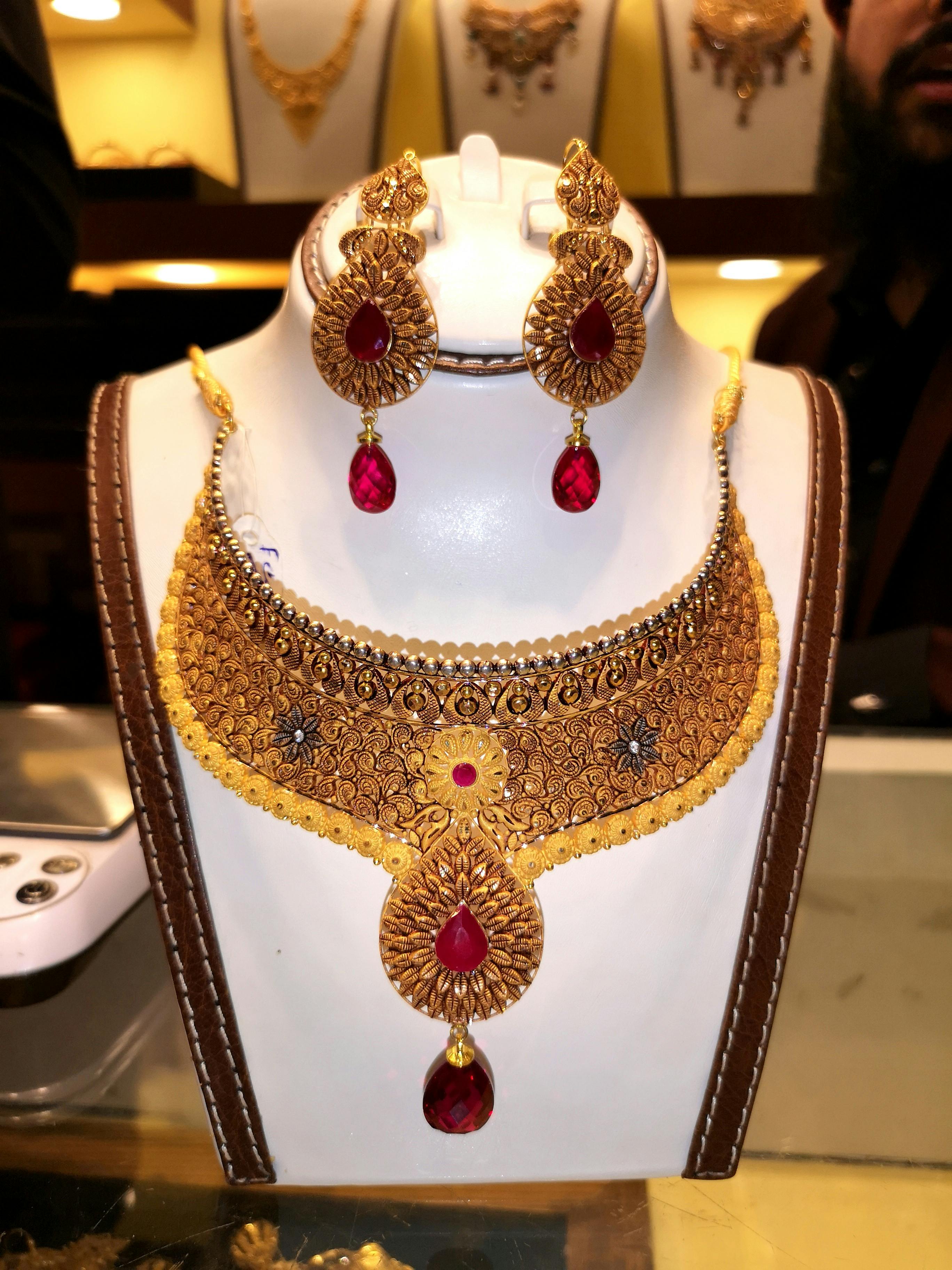 Free stock photo of gold, gold 2021, gold jewellery