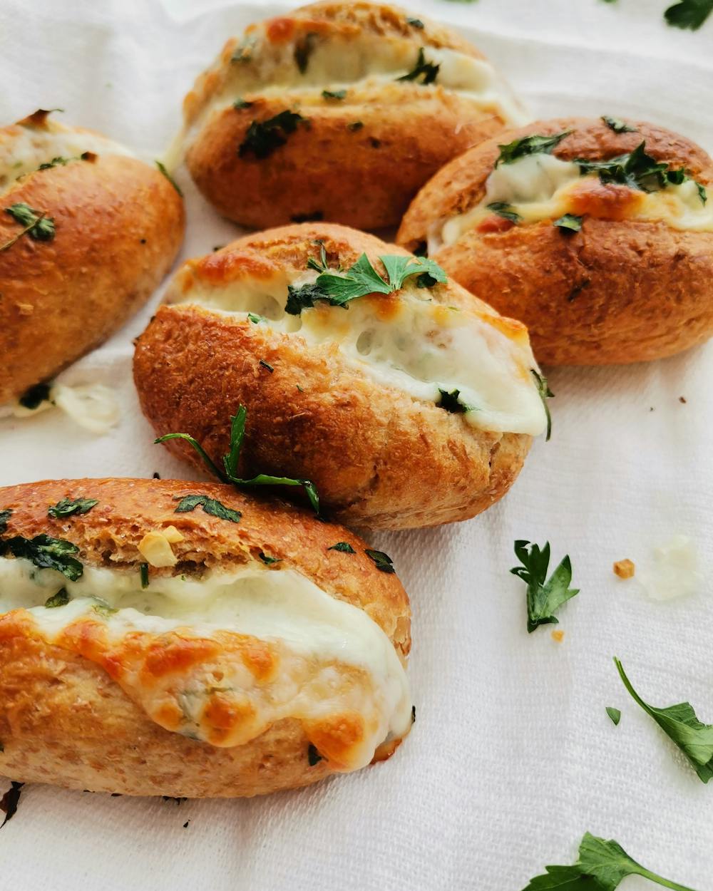 Cheesy Garlic Bread Stuffed Mushrooms