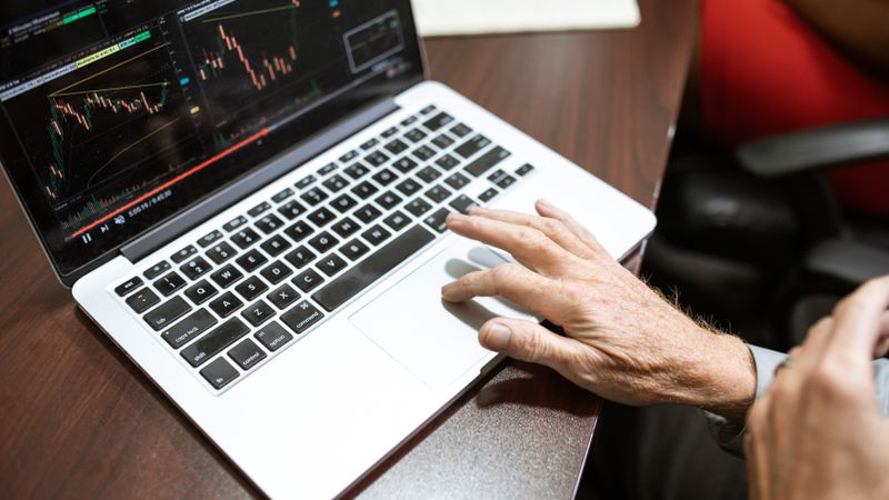 FBI e parceiros desmantelam rede global de golpes com cripto FBI e parceiros desmantelam rede global de golpes com cripto - cripto | Estrato
