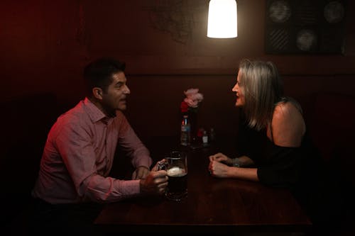 Základová fotografie zdarma na téma alkoholický nápoj, bar, dospělí